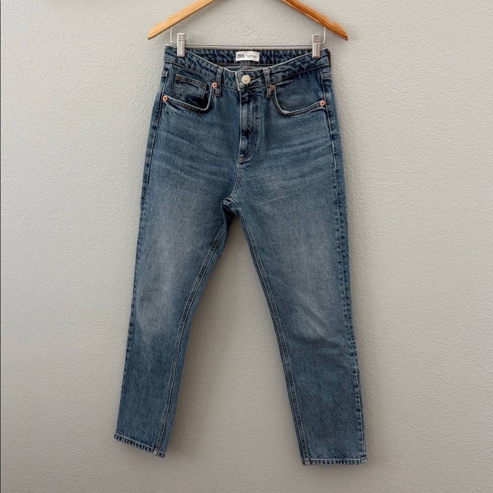 Zara TRF MOM FIT COMFORT High Rise Jeans - Blue